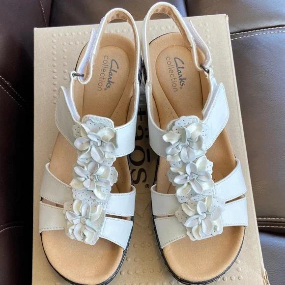 Clarks Cream Floral Strap Sandals - Picture 2 of 7